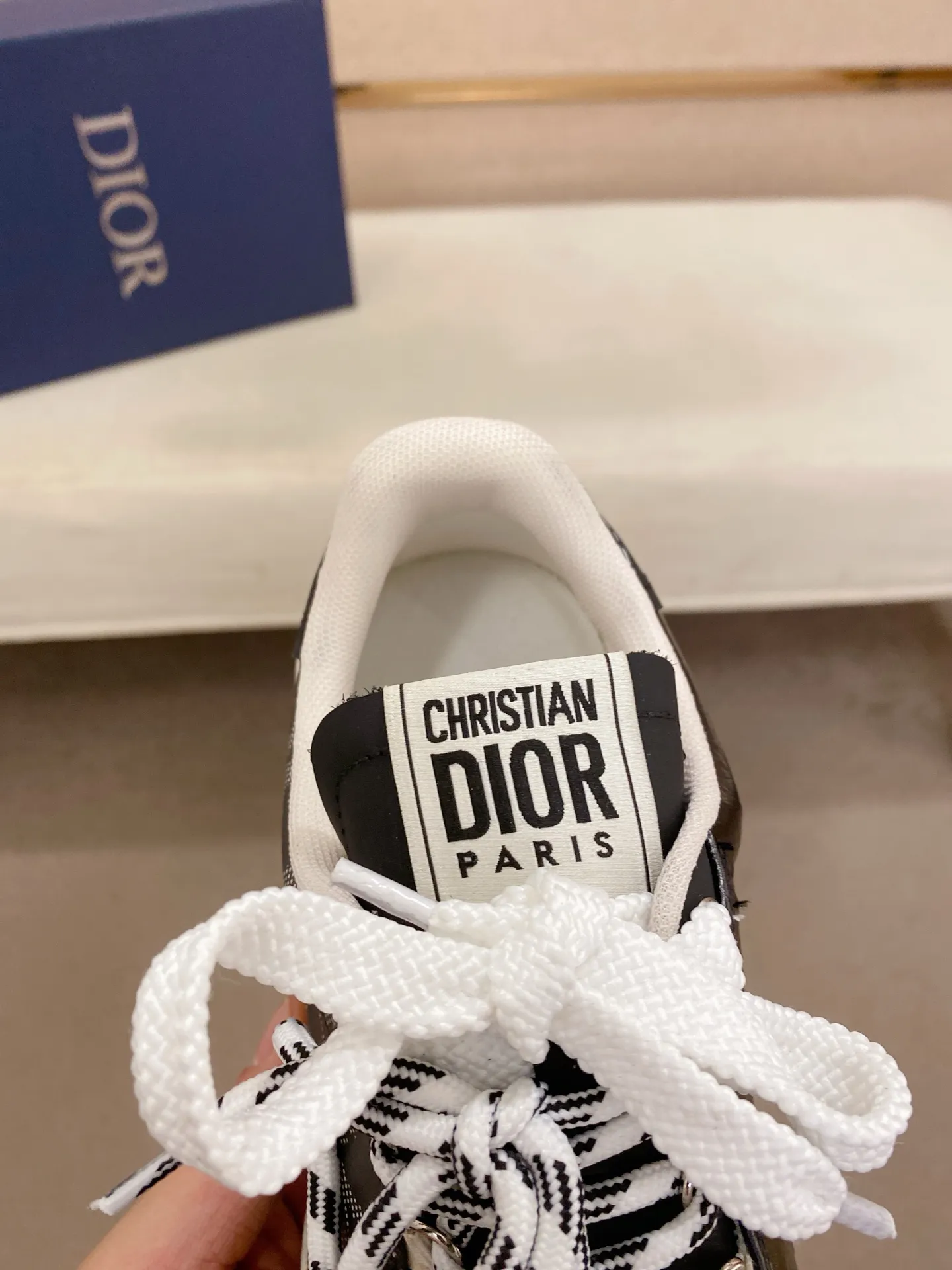 Men's shoes💰: 500💰Couple style💏 [Dior·Dior] New casual sports style men's shoes, new spring and summer design, perfect workmanship, lace-up lazy style to create wardrobe quality, upper: imported first-layer cowhide, mesh breathable lining soft and comfortable, ultra-light TPU wear-resistant outsole, simple, versatile fashion men's shoes, excellent color code number 35--44. (45,46 customized items are not returnable or exchangeable)